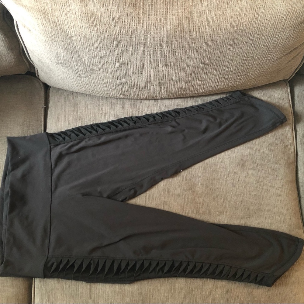 Lululemon crop size 10